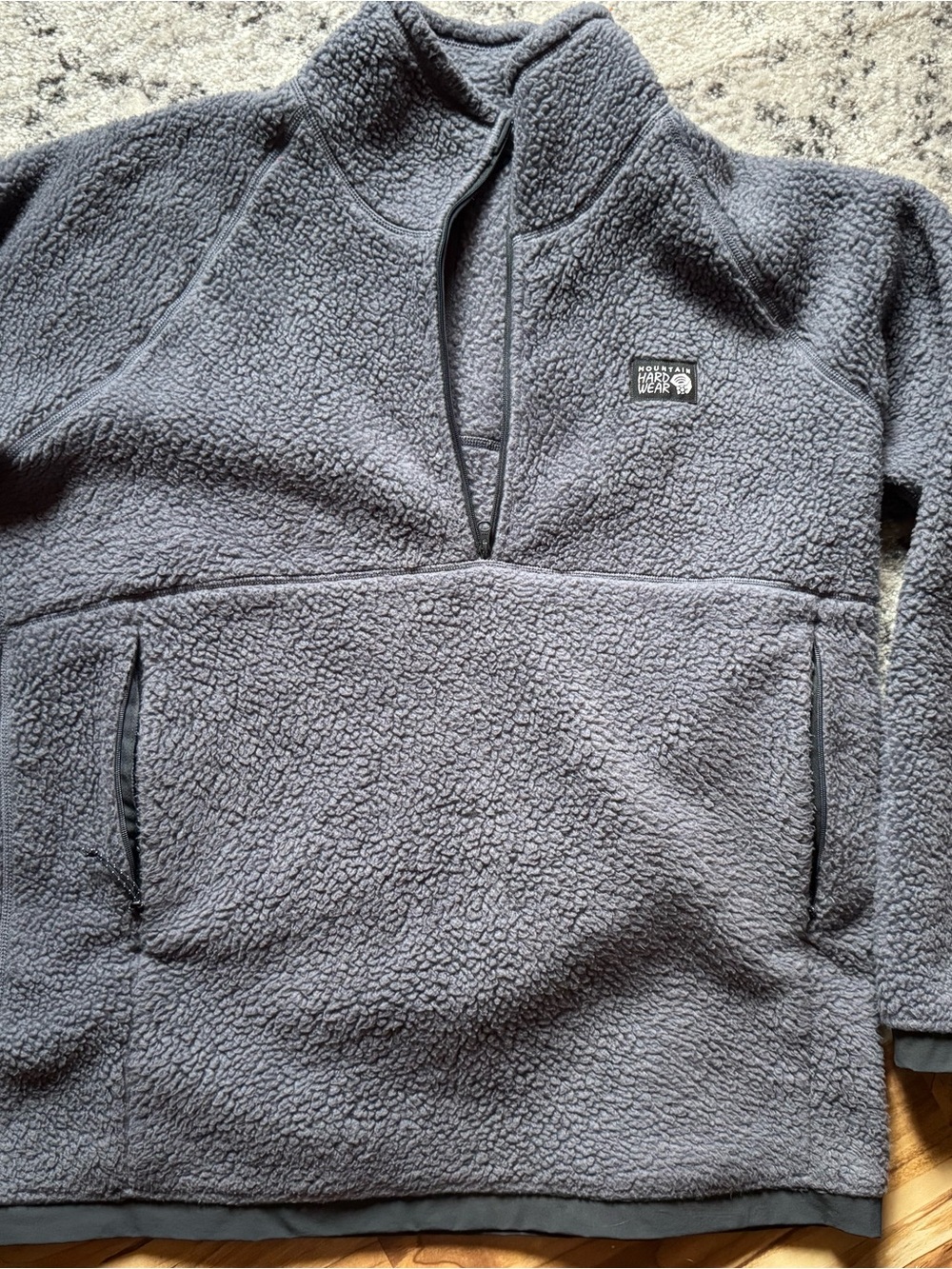 Mountain Hardwear Men’s Charcoal Gray Sherpa Half-Zip Pullover